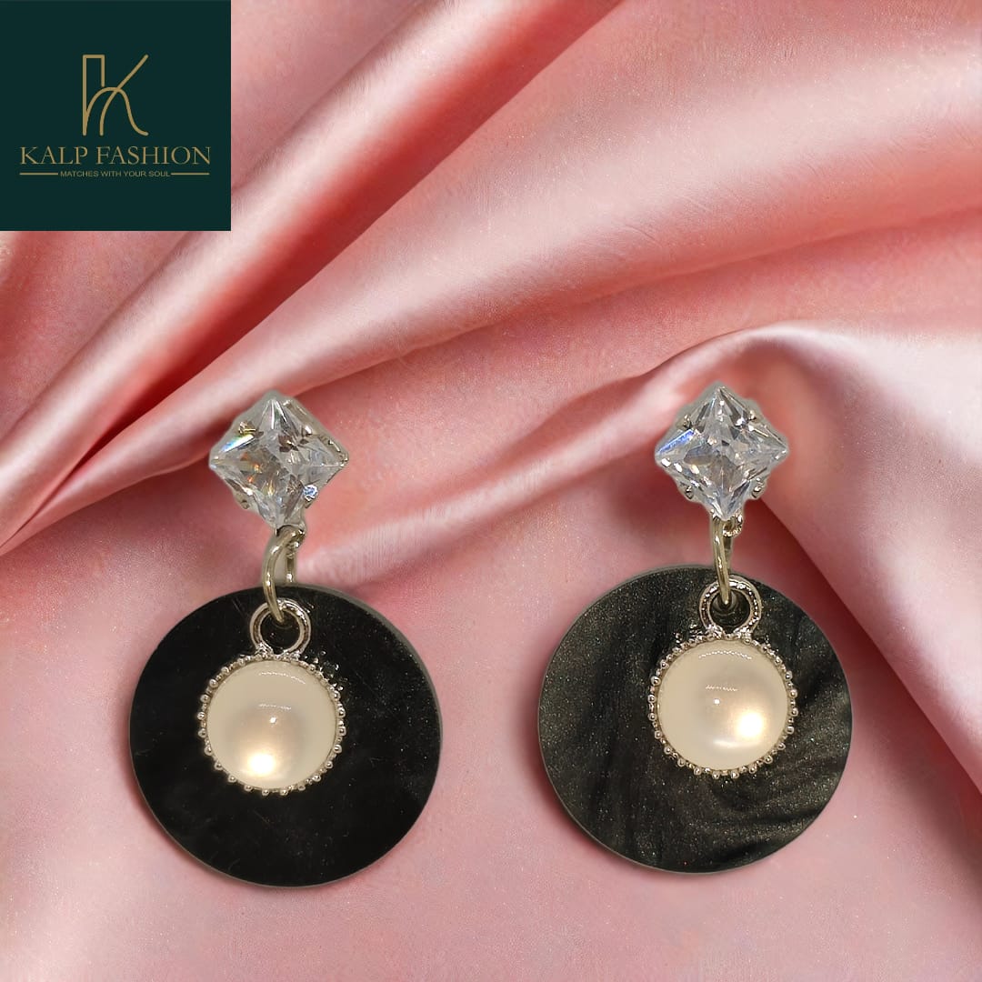 Elegant Pearl & Stud Earring Set – Kalp Fashion
