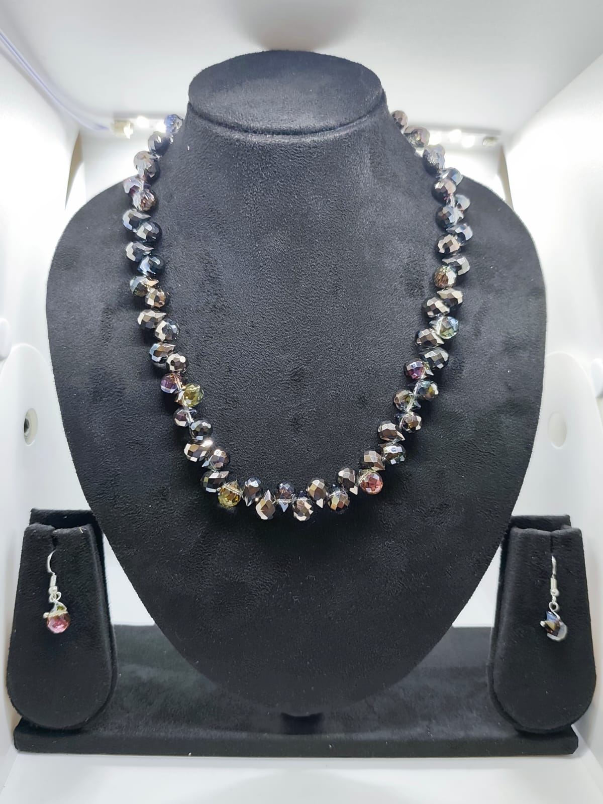 Crystal Bead Nacklace and Earning Set